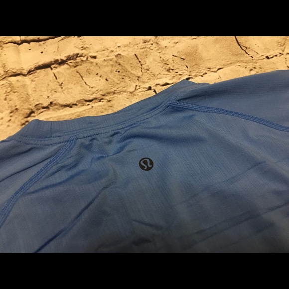 Lululemon Blue Short Sleeve Shirt - Picture 4 of 7